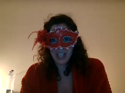 couple-tuga online show from October 31, 2025, 11:33 pm