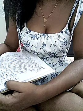 Tamil Vishalini online show from April 25, 2026, 5:43 am