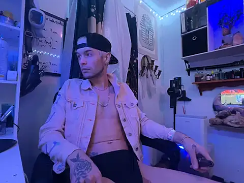 Trystan Spellman online show from March 8, 2026, 1:55 am