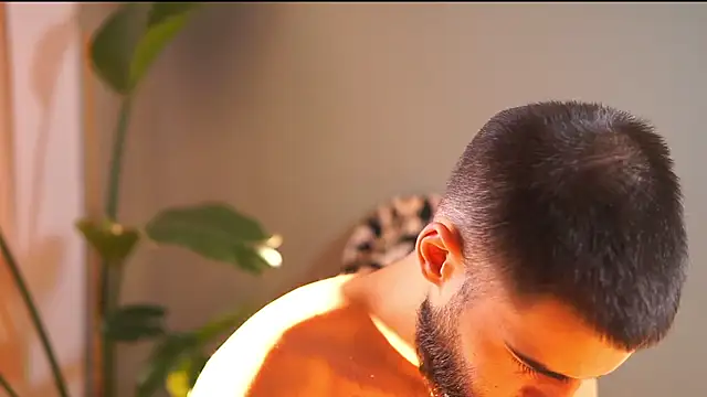 HairyRobxxx online show from September 18, 2025, 1:36 pm