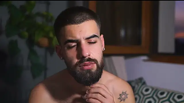 HairyRobxxx online show from September 13, 2025, 4:51 pm