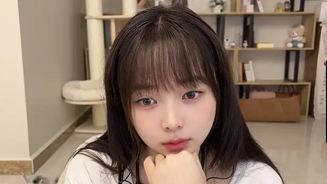 Chenjing0 online show from October 12, 2025, 2:57 am