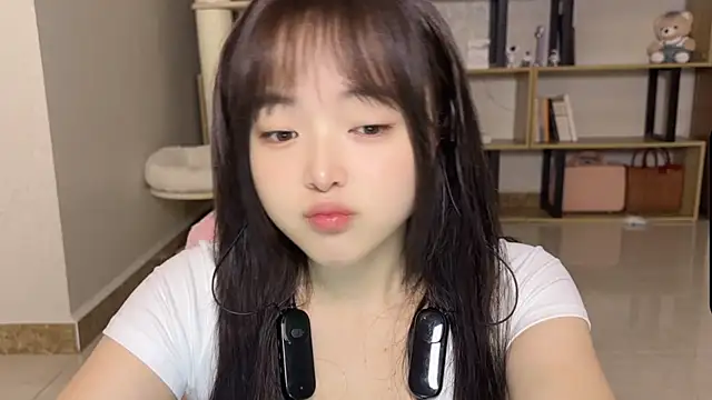 Chenjing0 online show from October 7, 2025, 2:23 am