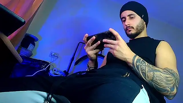 Snapshot of XanderCage99 chatting on February 7, 2026, 9:39 am XanderCage99 online show from February 7, 2026, 9:39 am