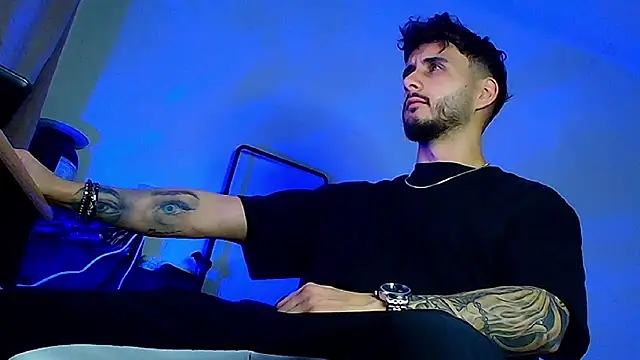 Snapshot of XanderCage99 chatting on February 15, 2026, 12:11 am XanderCage99 online show from February 15, 2026, 12:11 am