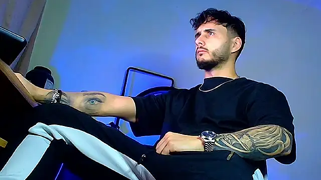 Snapshot of XanderCage99 chatting on February 17, 2026, 10:40 pm XanderCage99 online show from February 17, 2026, 10:40 pm