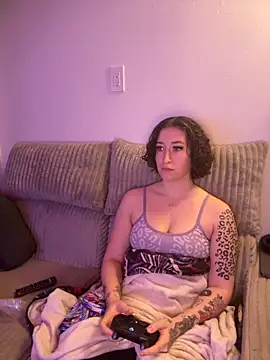 ParkerGYATT online show from April 14, 2026, 11:43 pm