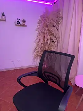 Snapshot of ariadna_cooper chatting on November 6, 2025, 5:11 am ariadna cooper online show from November 6, 2025, 5:11 am