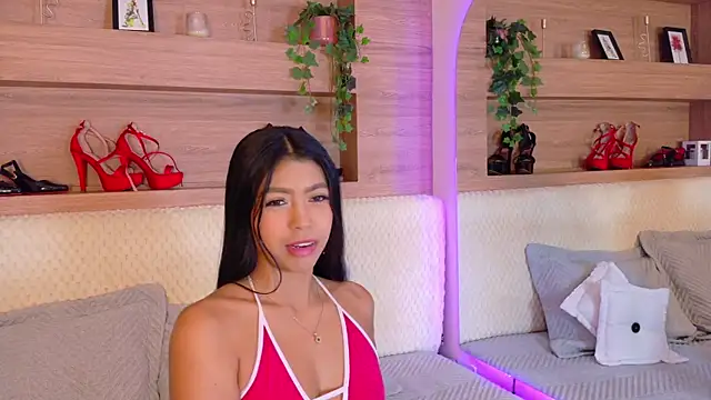 AbieHills online show from December 5, 2025, 12:15 pm