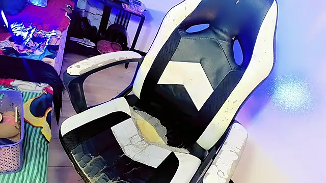 Gisele fox online show from April 18, 2026, 7:18 pm