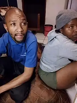 KMbesxxx online show from November 28, 2025, 7:47 pm