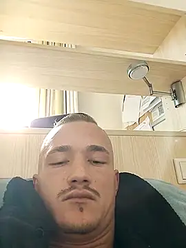 Snapshot of frankthefuck69 chatting on October 25, 2025, 9:30 am frankthefuck69 online show from October 25, 2025, 9:30 am