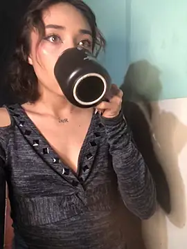 NickiYoung online show from January 19, 2025, 6:53 am