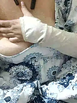 Snapshot of mallupriyapriya chatting on January 9, 2026, 9:44 pm mallupriyapriya online show from January 9, 2026, 9:44 pm