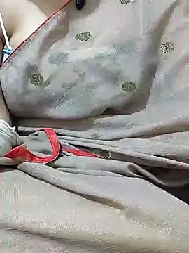 Snapshot of mallupriyapriya chatting on February 10, 2026, 4:39 pm mallupriyapriya online show from February 10, 2026, 4:39 pm