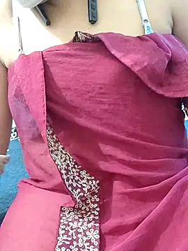 Snapshot of mallupriyapriya chatting on February 17, 2026, 5:49 am mallupriyapriya online show from February 17, 2026, 5:49 am