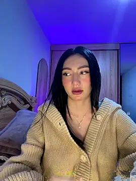 Maddy Jones online show from December 15, 2025, 1:22 am