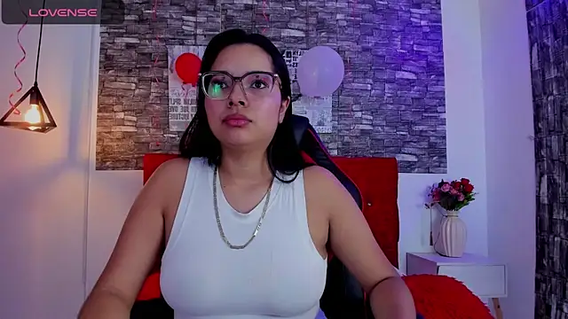 Snapshot of Emily_sc chatting on February 14, 2025, 4:52 pm Emily sc online show from February 14, 2025, 4:52 pm