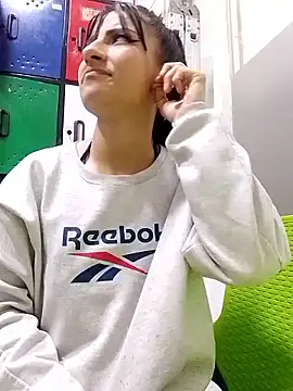 Anniee x online show from November 15, 2025, 12:31 pm