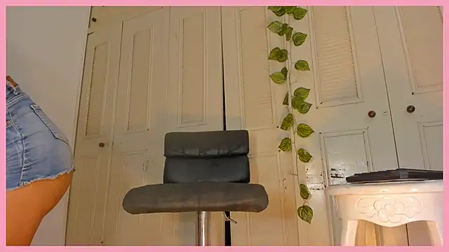 Kenny Town online show from September 29, 2025, 5:47 am