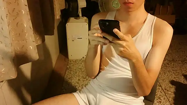 KYU890428 online show from April 25, 2026, 5:32 pm