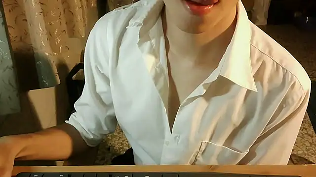 KYU890428 online show from September 9, 2025, 5:33 pm