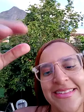 AliceRuivinha2 online show from February 1, 2026, 9:35 pm