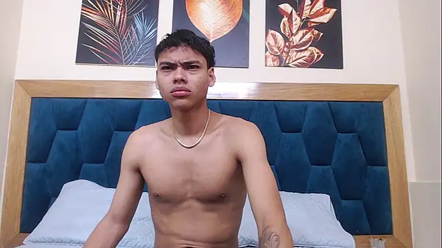 adam piarse01 online show from May 29, 2026, 4:07 am