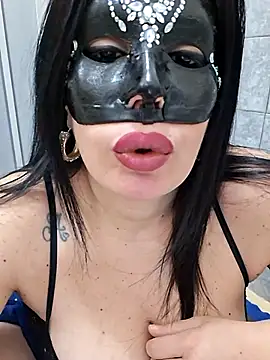 Snapshot of desyree89 chatting on November 17, 2025, 4:27 am desyree89 online show from November 17, 2025, 4:27 am