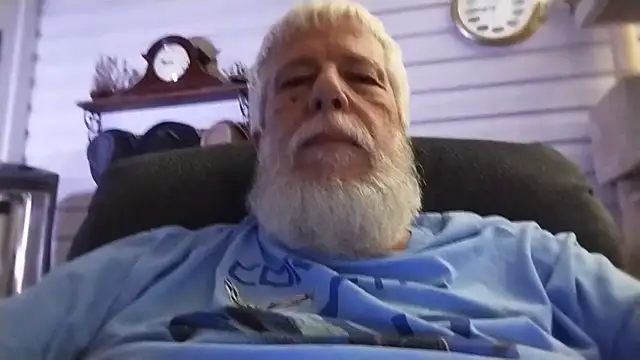 Snapshot of Futura_intx chatting on June 24, 2026, 1:48 am Futura intx online show from June 24, 2026, 1:48 am