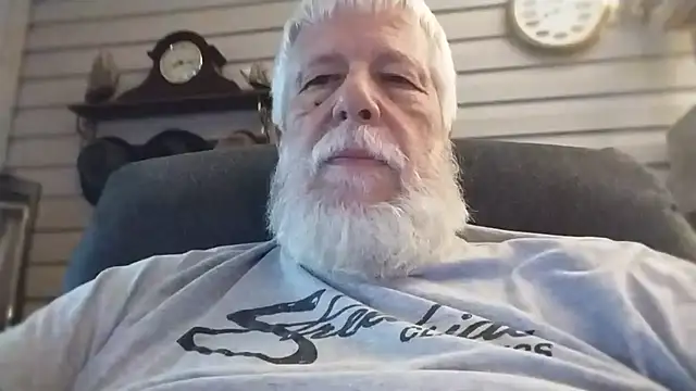 Snapshot of Futura_intx chatting on June 16, 2026, 1:16 am Futura intx online show from June 16, 2026, 1:16 am