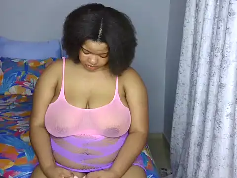 sexytinashe21 online show from October 3, 2025, 7:26 pm