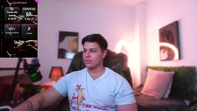 Snapshot of Thom_Ohtani chatting on February 17, 2026, 7:55 pm Thom Ohtani online show from February 17, 2026, 7:55 pm