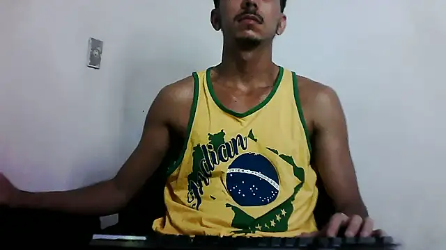 Snapshot of MagrinhoSaradoo chatting on July 4, 2026, 3:57 am MagrinhoSaradoo online show from July 4, 2026, 3:57 am