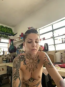 Izy cute  online show from February 9, 2025, 7:52 pm