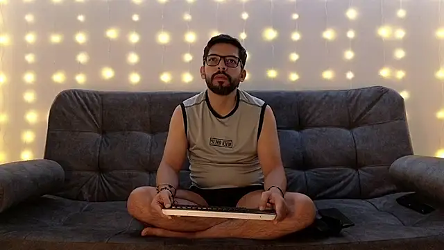 Snapshot of Dante_Bones chatting on March 15, 2025, 11:06 pm Dante Bones online show from March 15, 2025, 11:06 pm