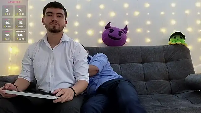 Snapshot of Dante_Bones chatting on February 12, 2025, 8:29 pm Dante Bones online show from February 12, 2025, 8:29 pm