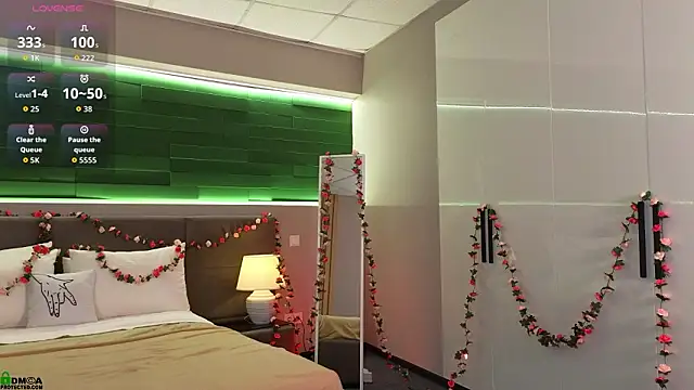 Rina Red online show from February 25, 2026, 1:44 pm