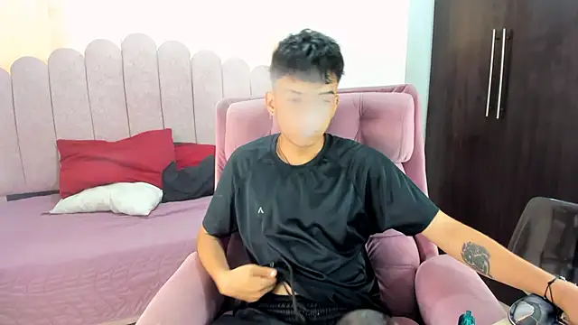 Snapshot of angelyoung18 chatting on March 14, 2025, 7:23 pm angelyoung18 online show from March 14, 2025, 7:23 pm