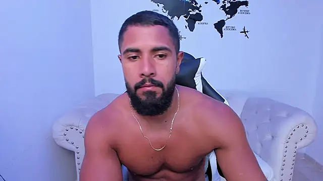 Snapshot of Santiago_huntt chatting on September 17, 2025, 8:55 pm Santiago huntt online show from September 17, 2025, 8:55 pm