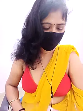 Snapshot of Lucky-Deepthi chatting on October 15, 2025, 10:18 pm Lucky-Deepthi online show from October 15, 2025, 10:18 pm