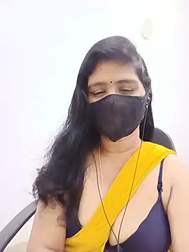 Snapshot of Lucky-Deepthi chatting on June 11, 2026, 10:07 pm Lucky-Deepthi online show from June 11, 2026, 10:07 pm