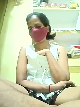 Snapshot of Pooja_cut chatting on October 6, 2025, 4:52 pm Pooja cut online show from October 6, 2025, 4:52 pm