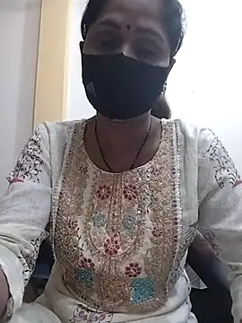 Snapshot of priyancyfun chatting on March 11, 2025, 7:35 am priyancyfun online show from March 11, 2025, 7:35 am