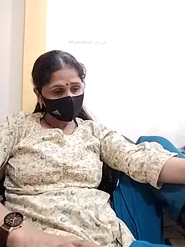 Snapshot of priyancyfun chatting on March 13, 2025, 10:15 am priyancyfun online show from March 13, 2025, 10:15 am