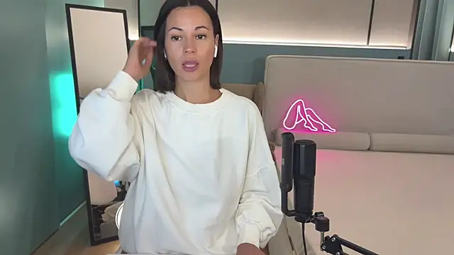 milakuni online show from January 25, 2025, 6:35 pm