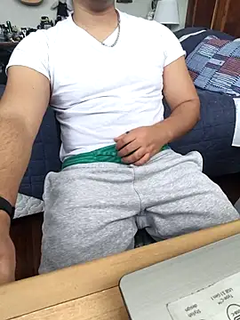 pitorico bb online show from December 2, 2025, 6:09 pm