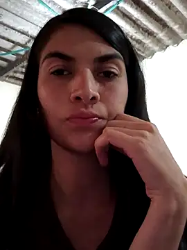 Snapshot of blue_and_whithe chatting on April 6, 2026, 7:04 pm blue and whithe online show from April 6, 2026, 7:04 pm