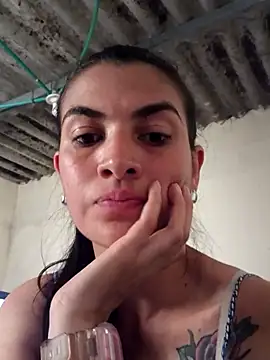 Snapshot of blue_and_whithe chatting on April 8, 2026, 7:26 pm blue and whithe online show from April 8, 2026, 7:26 pm