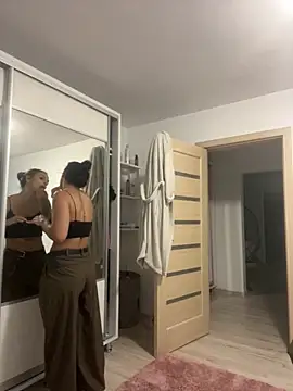 NNNoire online show from September 27, 2025, 9:59 am